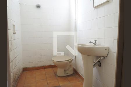 Banheiro de casa para alugar com 1 quarto, 40m² em Moinho Velho, São Paulo