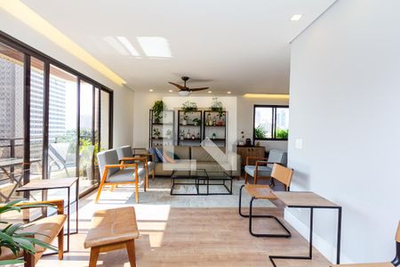 Sala de apartamento à venda com 3 quartos, 155m² em Vila Olímpia, São Paulo