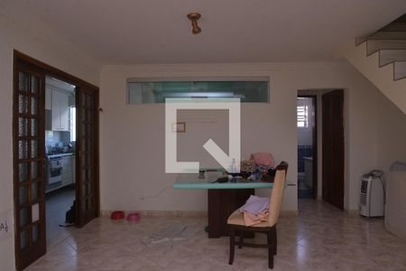 Casa à venda com 3 quartos, 256m² em Campestre, Santo André