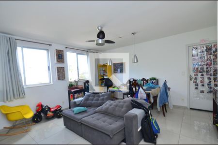 Sala de estar de apartamento para alugar com 2 quartos, 80m² em Serra, Belo Horizonte