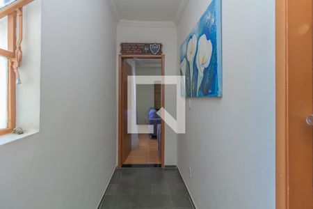 Corredor  de apartamento à venda com 3 quartos, 67m² em João Pinheiro, Belo Horizonte