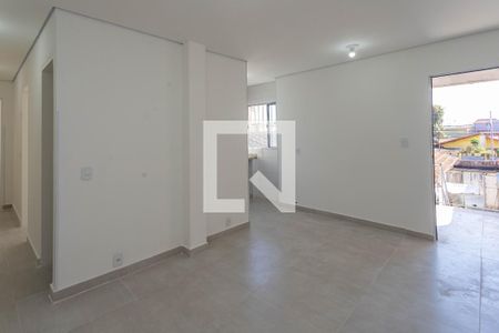 Sala de casa para alugar com 2 quartos, 45m² em Piraporinha, Diadema
