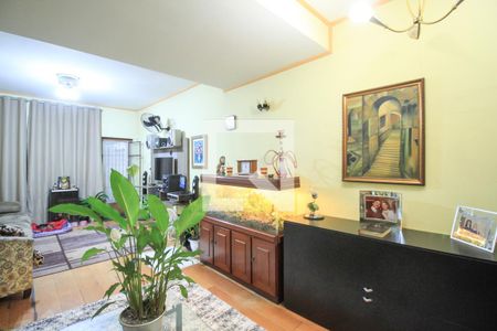Sala de casa à venda com 3 quartos, 150m² em Vila Regente Feijó, São Paulo