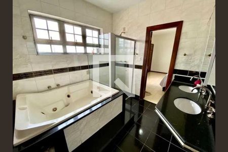 Casa à venda com 6 quartos, 450m² em Castelo, Belo Horizonte