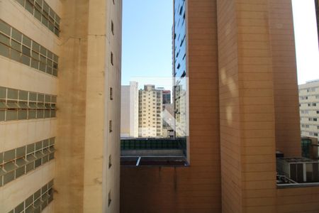 Vista da Sacada da Sala de apartamento para alugar com 1 quarto, 45m² em Centro, Campinas