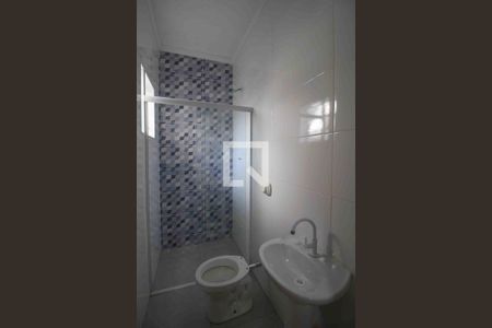 Banheiro da Suíte de casa para alugar com 2 quartos, 37m² em Jardim Maria Eugênia, Sorocaba