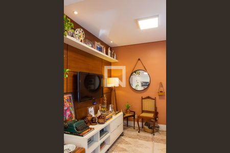 SALA de casa de condomínio à venda com 4 quartos, 150m² em Parque São Quirino, Campinas