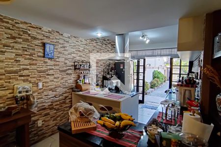 cozinha e bar de casa à venda com 4 quartos, 420m² em Pechincha, Rio de Janeiro