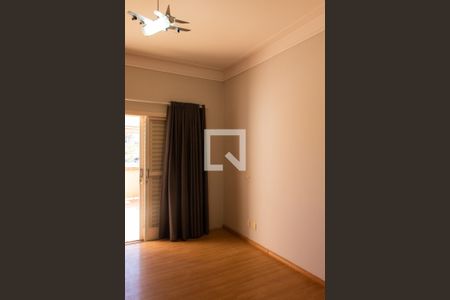 QUARTO 1 de casa à venda com 3 quartos, 200m² em Conjunto Habitacional Vila Santana (sousas), Campinas