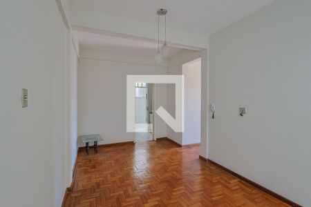 Apartamento para alugar com 85m², 3 quartos e sem vagaSala