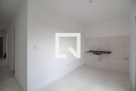 Sala/Cozinha de apartamento para alugar com 2 quartos, 34m² em Vila Carmosina, São Paulo