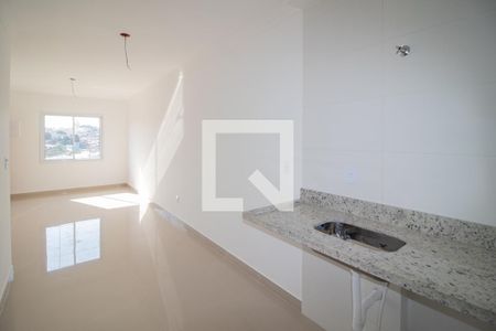 Sala e cozinha  de apartamento à venda com 2 quartos, 45m² em Vila Nova Mazzei, São Paulo