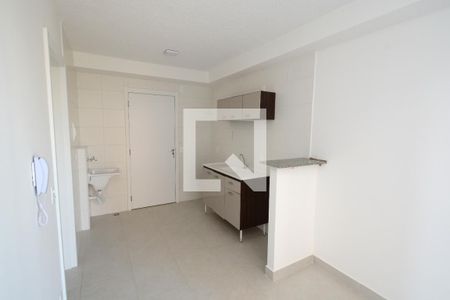 Sala/Cozinha de apartamento para alugar com 1 quarto, 32m² em Socorro, São Paulo