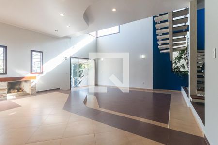 Sala de casa para alugar com 4 quartos, 310m² em Vila Oliveira, Mogi das Cruzes