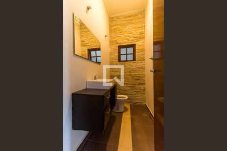 Lavabo de casa para alugar com 4 quartos, 310m² em Vila Oliveira, Mogi das Cruzes