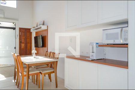 Sala Jantar / Cozinha (2º Piso) de casa para alugar com 5 quartos, 200m² em Santinho, Florianópolis