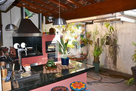 Casa à venda com 161m², 3 quartos e 4 vagas Casa à venda com 161m², 3 quartos e 4 vagasÁrea externa