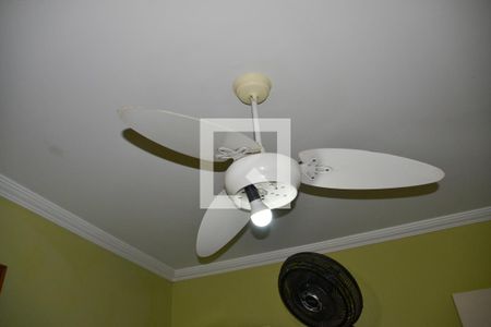 Casa à venda com 161m², 3 quartos e 4 vagas Casa à venda com 161m², 3 quartos e 4 vagasQuarto