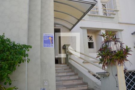 Casa à venda com 161m², 3 quartos e 4 vagas Casa à venda com 161m², 3 quartos e 4 vagasFachada