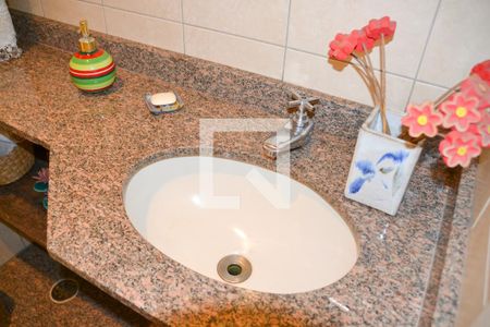 Casa à venda com 161m², 3 quartos e 4 vagas Casa à venda com 161m², 3 quartos e 4 vagasBanheiro