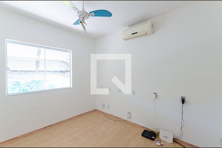 Quarto 2 de casa à venda com 3 quartos, 165m² em Serra Grande, Niterói