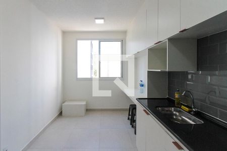 Sala e Cozinha de apartamento para alugar com 1 quarto, 24m² em Vila Prudente, São Paulo