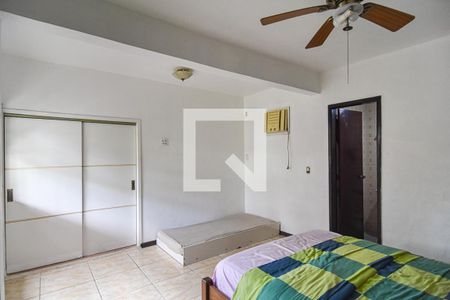 Quarto 1 de casa para alugar com 4 quartos, 360m² em Piratininga, Niterói