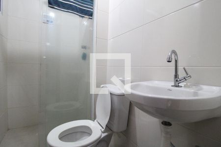 Banheiro de apartamento para alugar com 2 quartos, 42m² em Vila Talarico, São Paulo