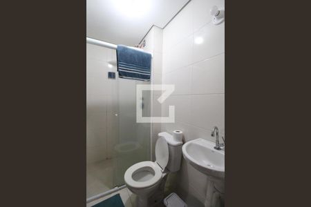 Banheiro de apartamento para alugar com 2 quartos, 42m² em Vila Talarico, São Paulo