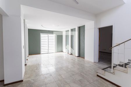 Sala 1 de casa à venda com 12 quartos, 370m² em Moema, São Paulo