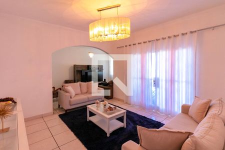 Sala de casa para alugar com 3 quartos, 200m² em Nova Cintra, Belo Horizonte