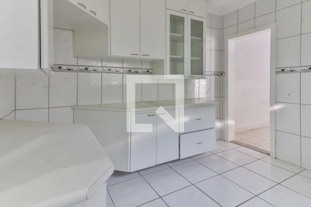 Casa à venda com 125m², 2 quartos e 2 vagas Casa à venda com 125m², 2 quartos e 2 vagasCozinha