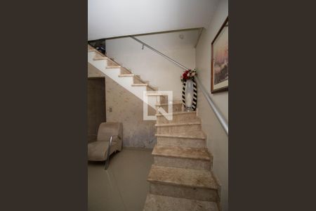 Escada de casa para alugar com 3 quartos, 210m² em Vila Bonilha Nova, São Paulo