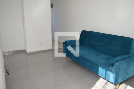 Sala de apartamento para alugar com 2 quartos, 43m² em Pedra Azul, Contagem