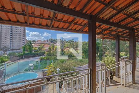 Casa à venda com 5 quartos, 249m² em Tijuca , Belo Horizonte