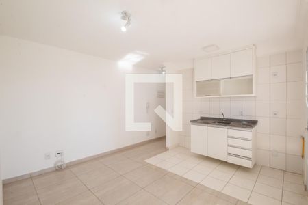 Sala de apartamento para alugar com 2 quartos, 60m² em Pestana, Osasco