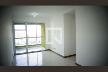 Sala de apartamento para alugar com 3 quartos, 70m² em Jacarepaguá, Rio de Janeiro