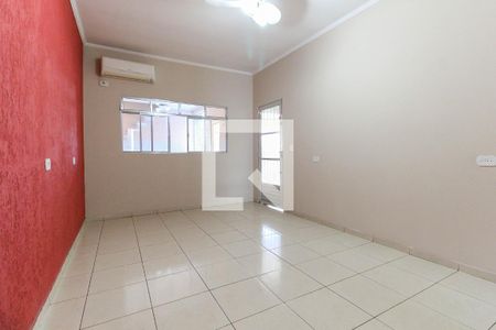 Sala de casa para alugar com 3 quartos, 160m² em Vila Aparecida, São Paulo