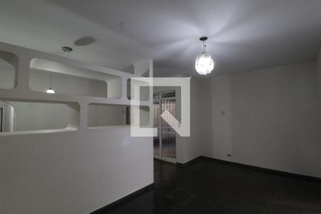 Sala 1 de casa para alugar com 6 quartos, 375m² em Saraiva, Uberlândia