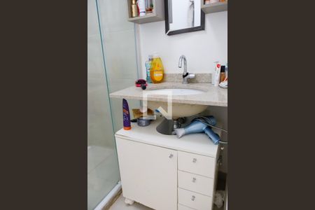 Banheiro de apartamento para alugar com 1 quarto, 41m² em Continental, Osasco