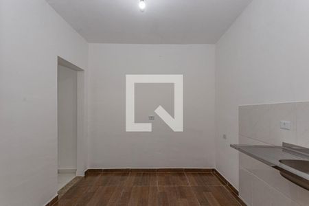 Sala/Cozinha de apartamento para alugar com 1 quarto, 35m² em Vila Brasilio Machado, São Paulo