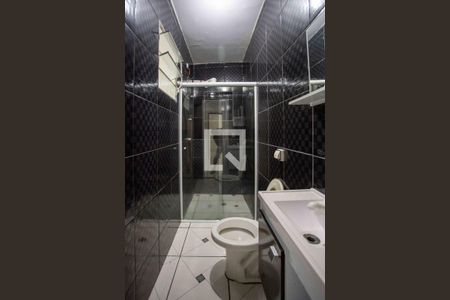 Banheiro de casa para alugar com 1 quarto, 70m² em Taboão, Diadema