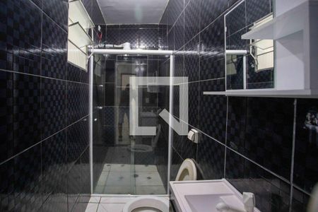 Banheiro de casa para alugar com 1 quarto, 70m² em Taboão, Diadema