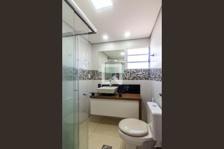 Banheiro de apartamento à venda com 3 quartos, 85m² em Cidade Nova, Belo Horizonte