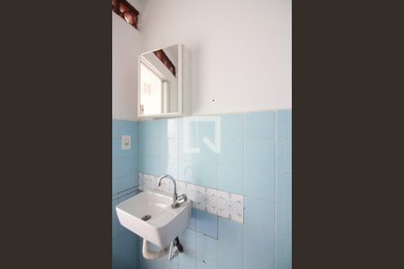 Banheiro Social de casa para alugar com 1 quarto, 22m² em Baeta Neves, São Bernardo do Campo