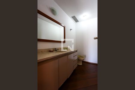 Lavabo de apartamento à venda com 4 quartos, 186m² em Vila Suzana, São Paulo