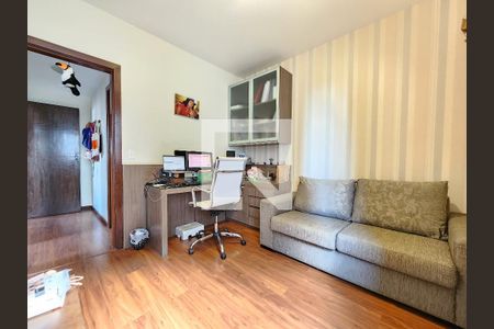 Quarto 2 de apartamento à venda com 2 quartos, 75m² em Santo Antônio, Belo Horizonte