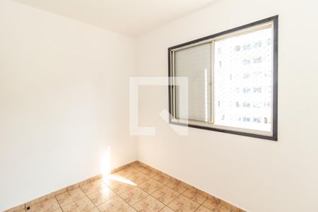 Quarto 1 de apartamento para alugar com 2 quartos, 45m² em Vila Carlos de Campos, São Paulo