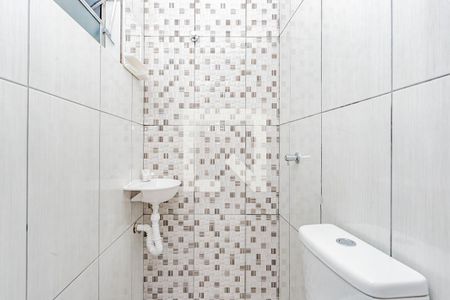 Banheiro de casa para alugar com 2 quartos, 34m² em Jardim Vergueiro (sacomã), São Paulo