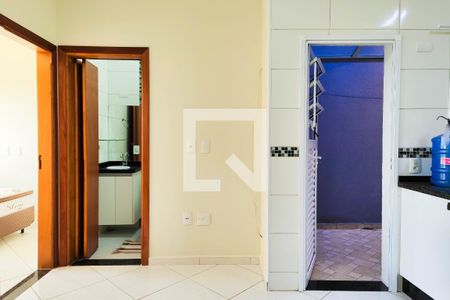 Sala de apartamento à venda com 2 quartos, 49m² em Jardim Rina, Santo André